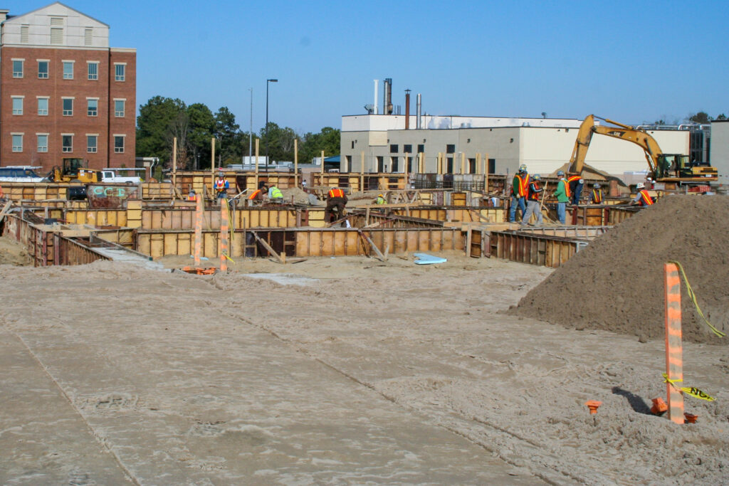 L&L Concrete Inc. of Raleigh, NC offers Industrial / Commercial construction capabilities — including heavy concrete foundations.