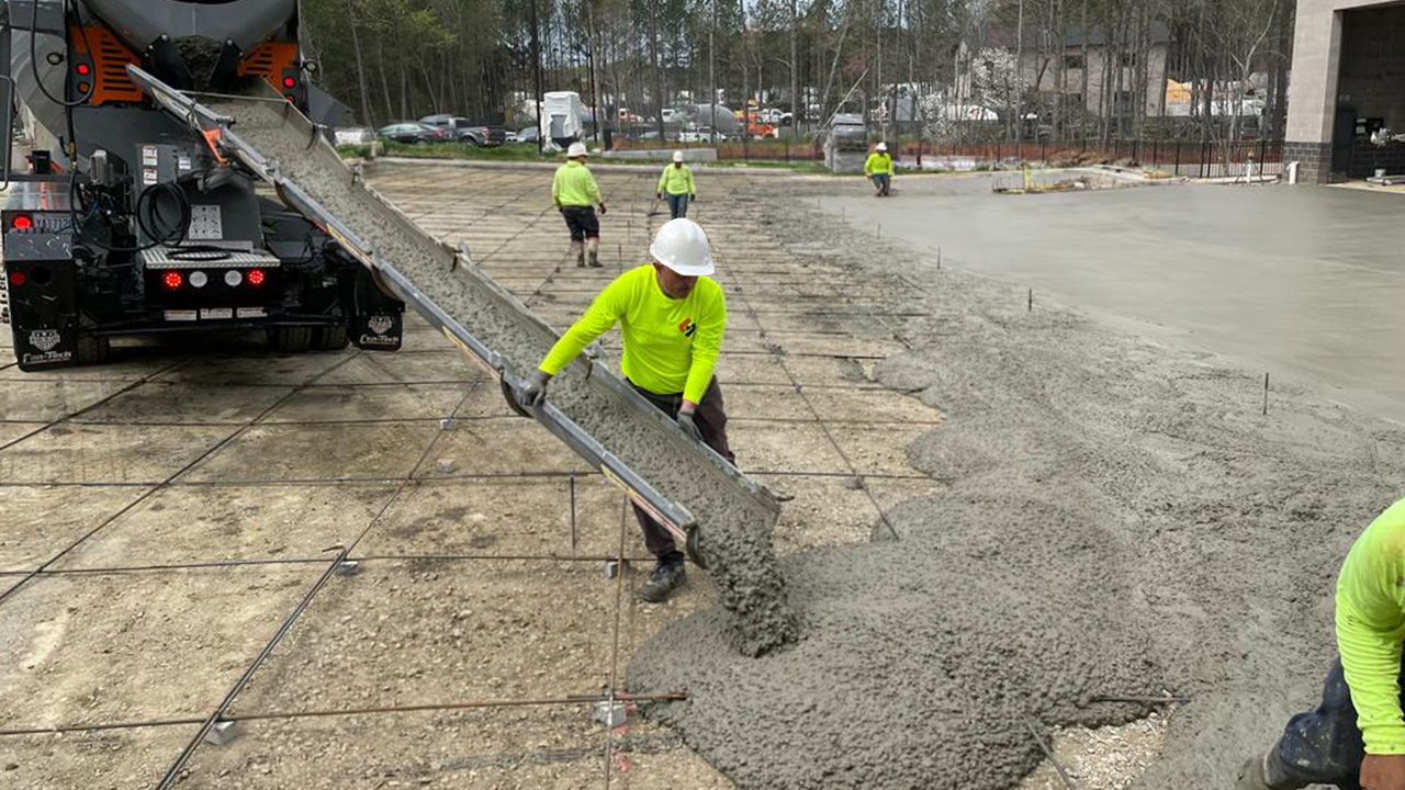 L&L Concrete constructs concrete parking lots, parking areas, driveways and more throughout the Raleigh, NC area.